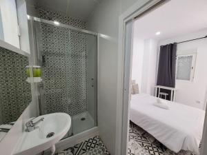 Koupelna v ubytování AYZ Silvela - Auto check-in property