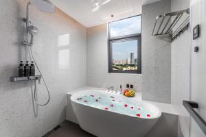 Dingshe Hotel Guangzhou Shamian Island Yongqingfang Branchにあるバスルーム