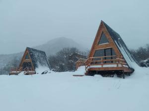 Το Cottage Tvishi Chalet τον χειμώνα