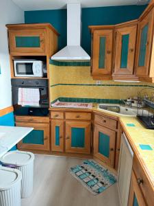 Dapur atau dapur kecil di L atelier des Couleurs