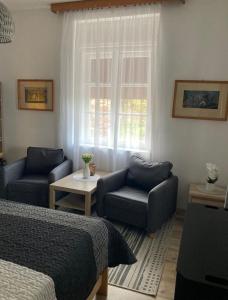 Gallery image of Weekend home with Lake Balaton panorama in Balatonalmádi +35 photos