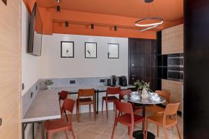 Kuchyň nebo kuchyňský kout v ubytování U-NIGHT Hostel