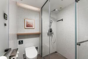 Dingshe Hotel Guangzhou Shamian Island Yongqingfang Branchにあるバスルーム