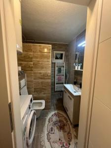 Η κουζίνα ή μικρή κουζίνα στο Peace Holiday Home