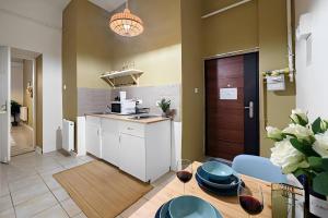 Η κουζίνα ή μικρή κουζίνα στο Jewish Quarter Studio for Two with AC