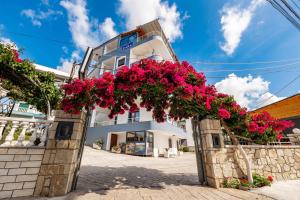 Ảnh trong thư viện ảnh của Villa JIOTA ở Ksamil +101 ảnh