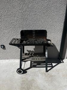 Grillfaciliteterne i villaen som gæsterne kan bruge