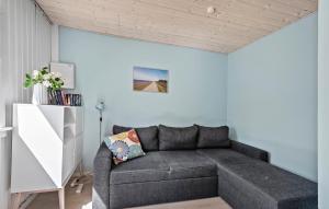 Χώρος καθιστικού στο Beautiful Home In Rødby With Wifi