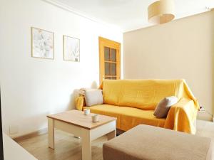 Ruang duduk di La Beina Tu hogar en León