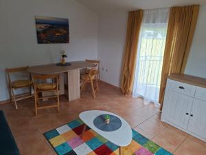 Фотография из галереи Apartment & Rooms Roza в городе Перой