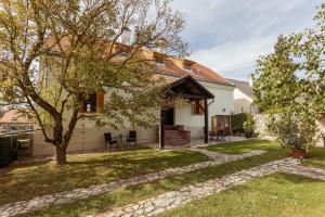 Zahrada ubytování Köveskál Panzió