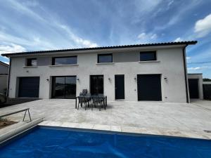 Swimmingpoolen hos eller tæt på Villa en campagne