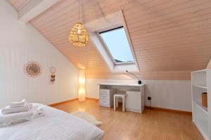 Voodi või voodid majutusasutuse Villa architecte lumineuse avec jardin privé toas