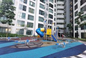 Herní místnost nebo prostor pro děti v ubytování Cozy family suites condo near Mount Austin