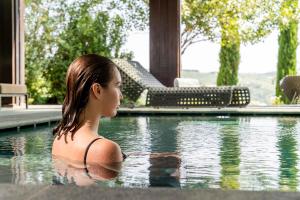 Bazén v ubytování Il Boscareto Resort & Spa nebo v jeho okolí