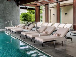 Bazén v ubytování Il Boscareto Resort & Spa nebo v jeho okolí