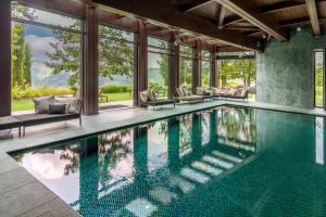 Bazén v ubytování Il Boscareto Resort & Spa nebo v jeho okolí