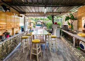 Posezení v ubytování Oasis Hostel