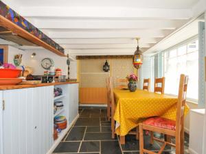 Nhà bếp/bếp nhỏ tại 5 Esplanade