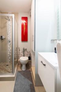 Ένα μπάνιο στο Heart of CapeTown City Studio - Within 5mins walk to V&A or CTICC