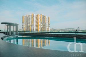 Bazén v ubytování Symphony Tower I Menara Simfoni by Dehoz Suites nebo v jeho okolí