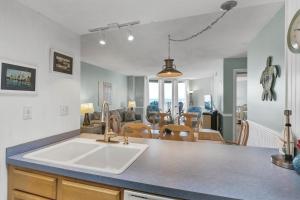 Billede fra billedgalleriet på St Regis 1402 i North Topsail Beach + 39 billeder