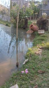 Θέα στο ποτάμι κοντά σε αυτό το κάμπινγκ