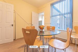 Φωτογραφία από το άλμπουμ του 2BR House in St Helens, Fully furnished, Perfect for Short or Long Stays σε Saint Helens
