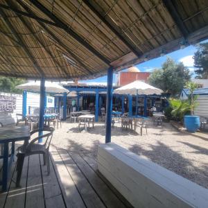 Restaurace v ubytování camping la palmeraie chez caro et gui