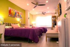 Postel nebo postele na pokoji v ubytování Chueca - Room Apartments