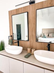 Koupelna v ubytování Miracle at Shelley + 12 fotografií