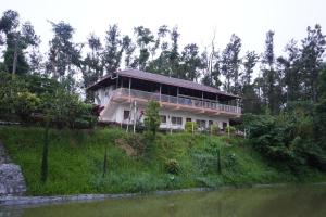 Fotografie z fotogalerie ubytování LAKE VIEW Chikkamagaluru v destinaci Chikmagalūr