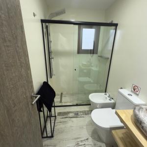 Ванная комната в Free Mountain Chalet +12 фотографий