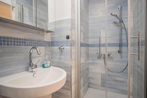 Vannituba majutusasutuses Strand voraus