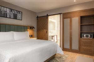 Letto o letti in una camera di Four Points by Sheraton Tequendama, Bogota
