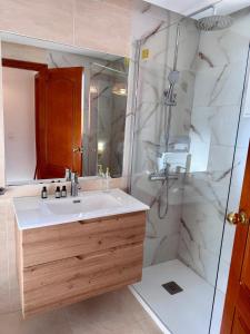 Koupelna v ubytování Duplex Albatros Mar de Cristal