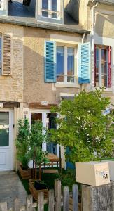 Το κτήριο όπου στεγάζεται  η παραθεριστική κατοικία