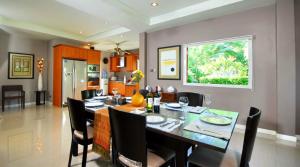 Χώρος καθιστικού στο 4 Bedroom Villa in Chaweng P1 SDV193-By Samui Dream Villas