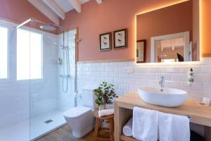 A bathroom at Casona Las Cinco Calderas