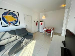 A kitchen or kitchenette at Relaxing holidays by the beach - flat with garden