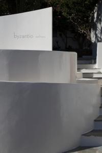 Фотография из галереи Byzantio Beach Suites & Wellness в городе Агиос-Состис