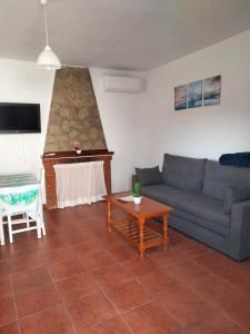 Ruang duduk di Apartamento Las adelfas +10 gambar