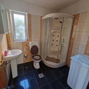 Kúpeľňa v ubytovaní Haus Alexandra + 24 fotografií