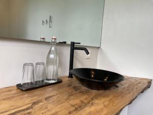 Kuchyň nebo kuchyňský kout v ubytování Rwengaju guest home + 32 fotografií