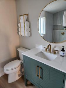 Un baño de Studio 9 Big Bear Lake 27 fotos más