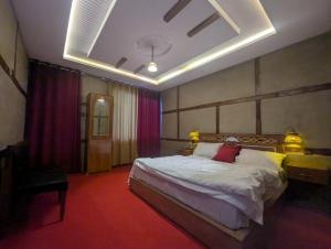 Katil atau katil-katil dalam bilik di ReeChan Resort Skardu