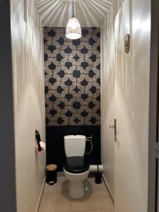 A bathroom at Coloc Chambre privée meublée dans un appartement lumineux et spacieux, Hyper centrale