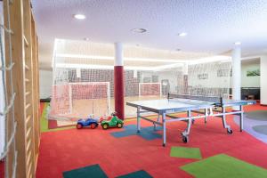 Fasilitas tenis meja di Vitalhotel Sonnenhof