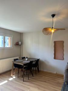 Φωτογραφία από το άλμπουμ του Coloc Chambre privée meublée dans un appartement lumineux et spacieux στο Annemasse +3 φωτογραφίες
