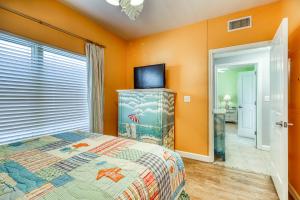 Кровать или кровати в номере Shores of Panama Resort by Vacasa